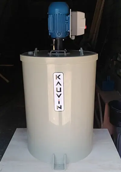 agitador industrial para líquidos KAUVIN com hélice Naval